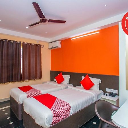 Oyo 22837 Chairmen'S Hotel Bengaluru Kültér fotó