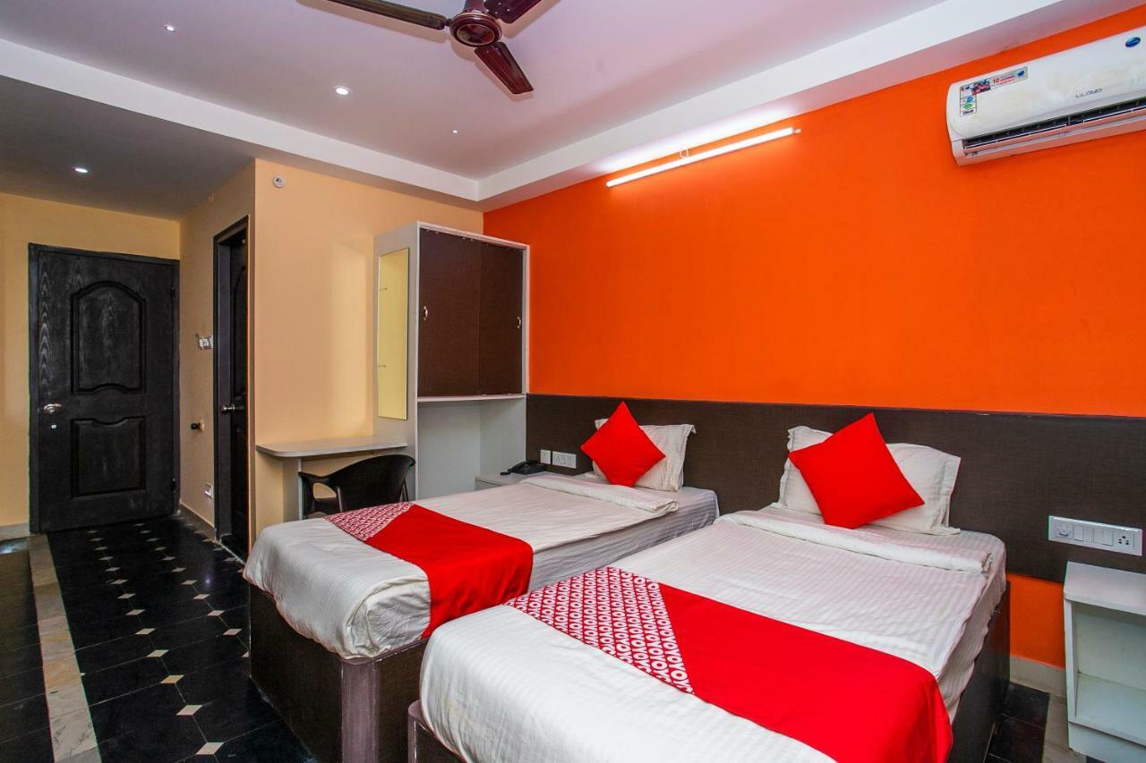 Oyo 22837 Chairmen'S Hotel Bengaluru Kültér fotó