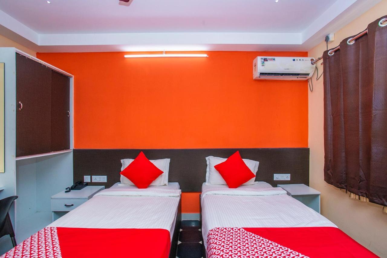 Oyo 22837 Chairmen'S Hotel Bengaluru Kültér fotó